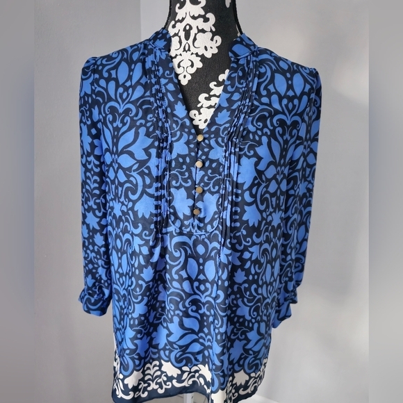 Banana Republic Tops - Banana Republic Blue Damask Print Popover Top Blouse Small